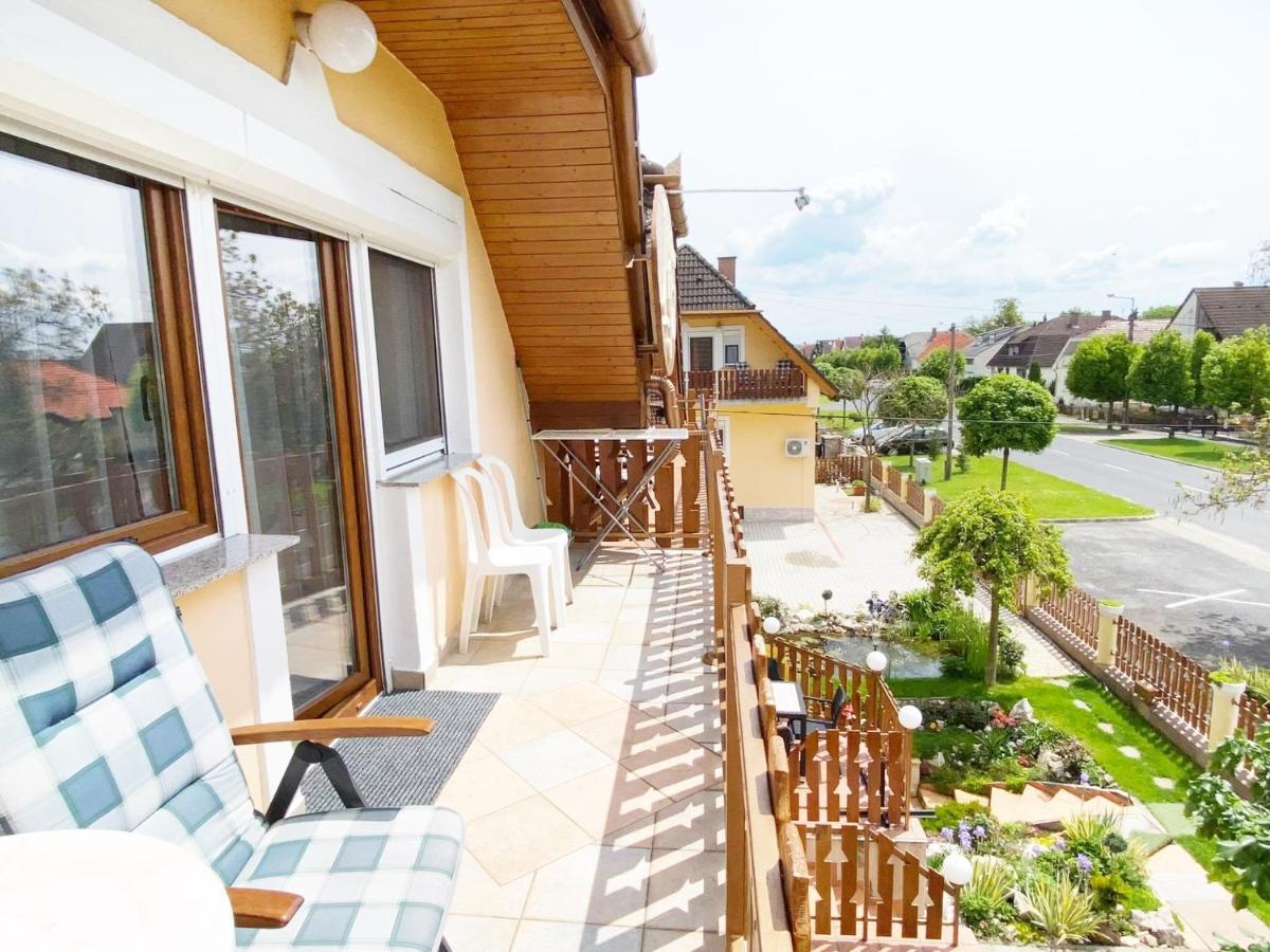 Apartman Siesta Buek - Buekfuerdo Exterior photo