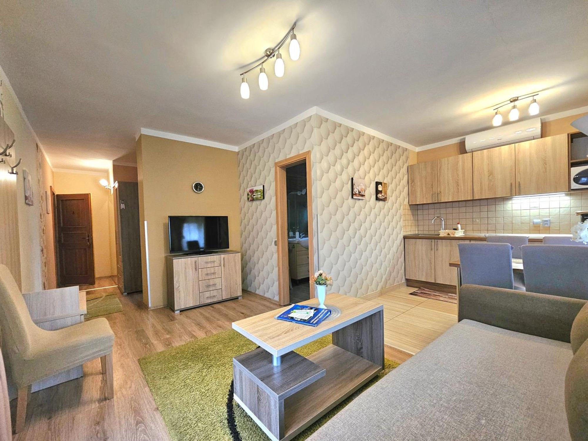 Apartman Siesta Buek - Buekfuerdo Exterior photo